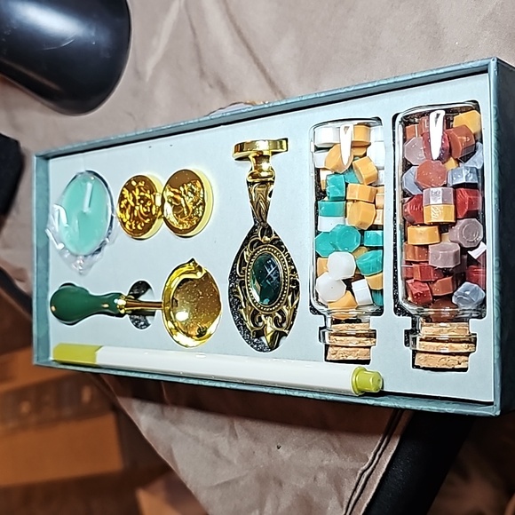 Deluxe Wax Seal Imprint Set - Picture 1 of 9
